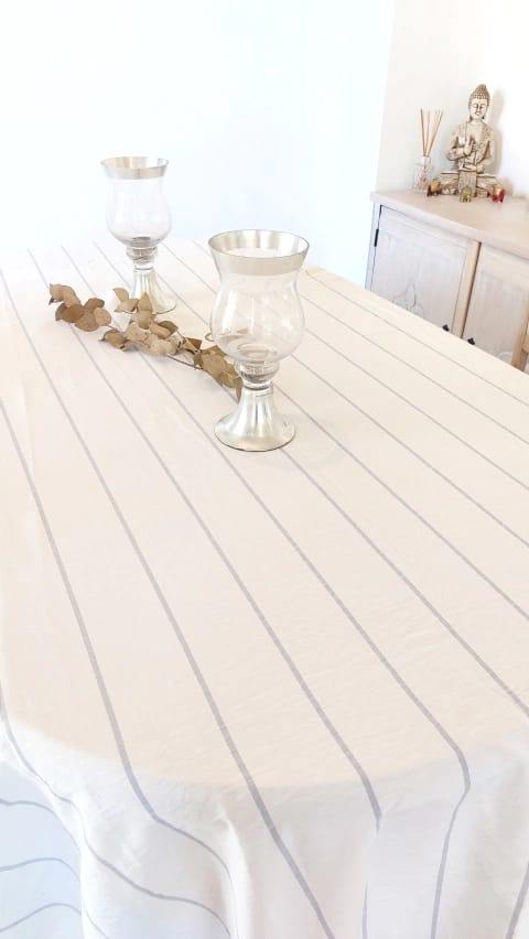 Mantel blanco rayas 2 mts
